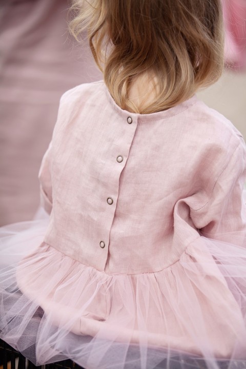 sukienka-len-z-tiulem-napy-wiosna-lato-pudrowy-roz-mamako-5